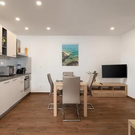 Apartament Baka *